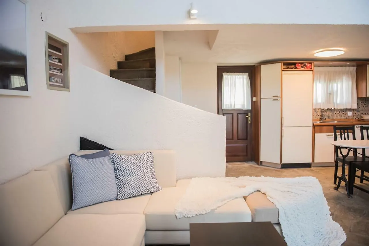 Vakantiehuis White Blossom Villa #Fourka Skála Foúrkas